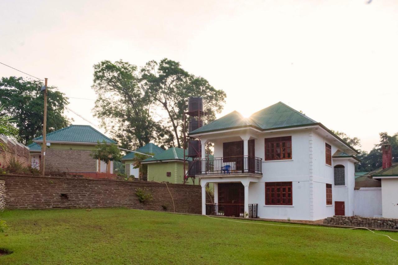 Tooro Fairway Hotel Fort Portal Exterior foto